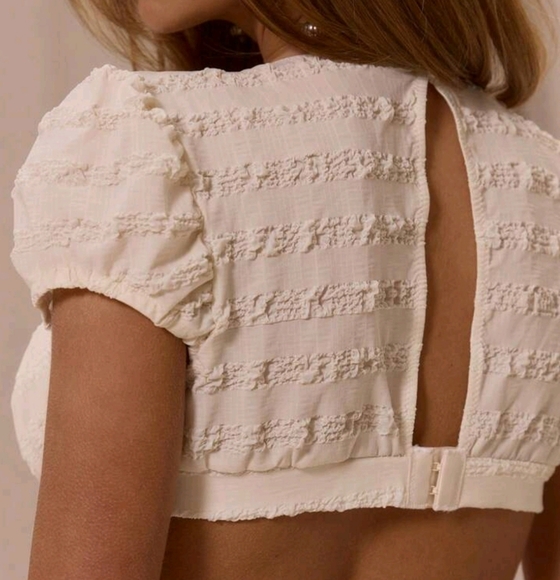 Plunge Sweetheart Neckline Textured Puff Short Sleeve Top Only Spring Summer - Picture 3 of 4